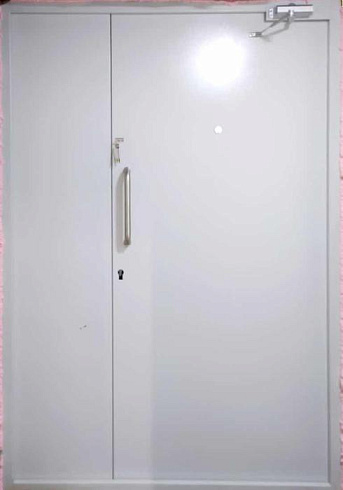 Ворота распашные металлические ДВЕРИ-ИНТЕРРА 